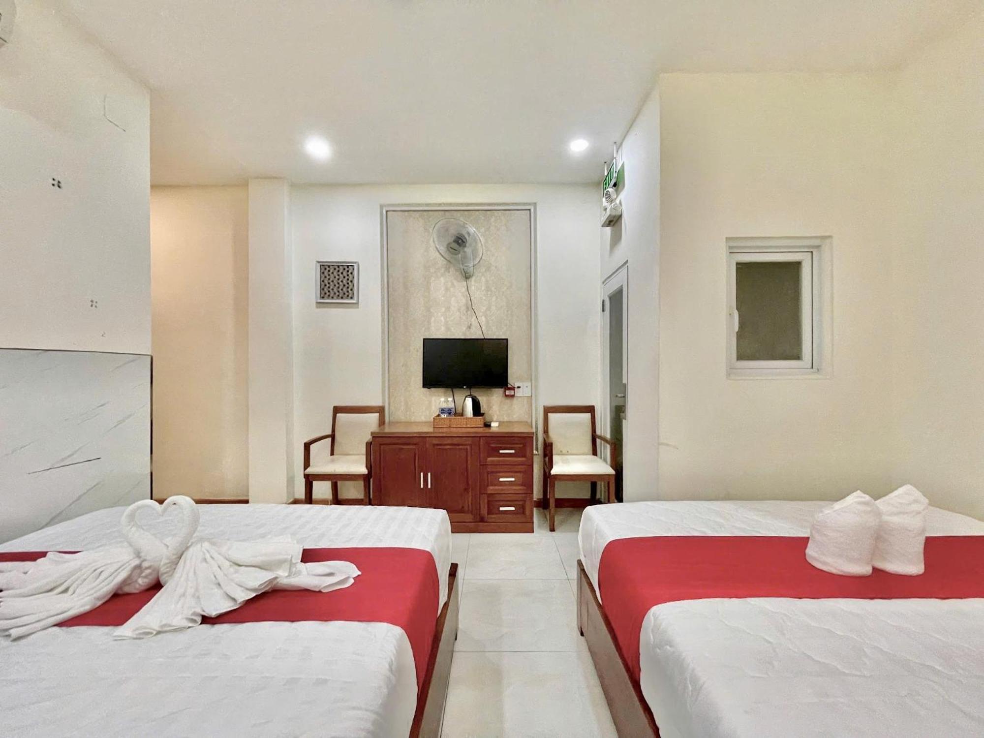 Nhu Y Hotel Ho Chi Minh City Bagian luar foto