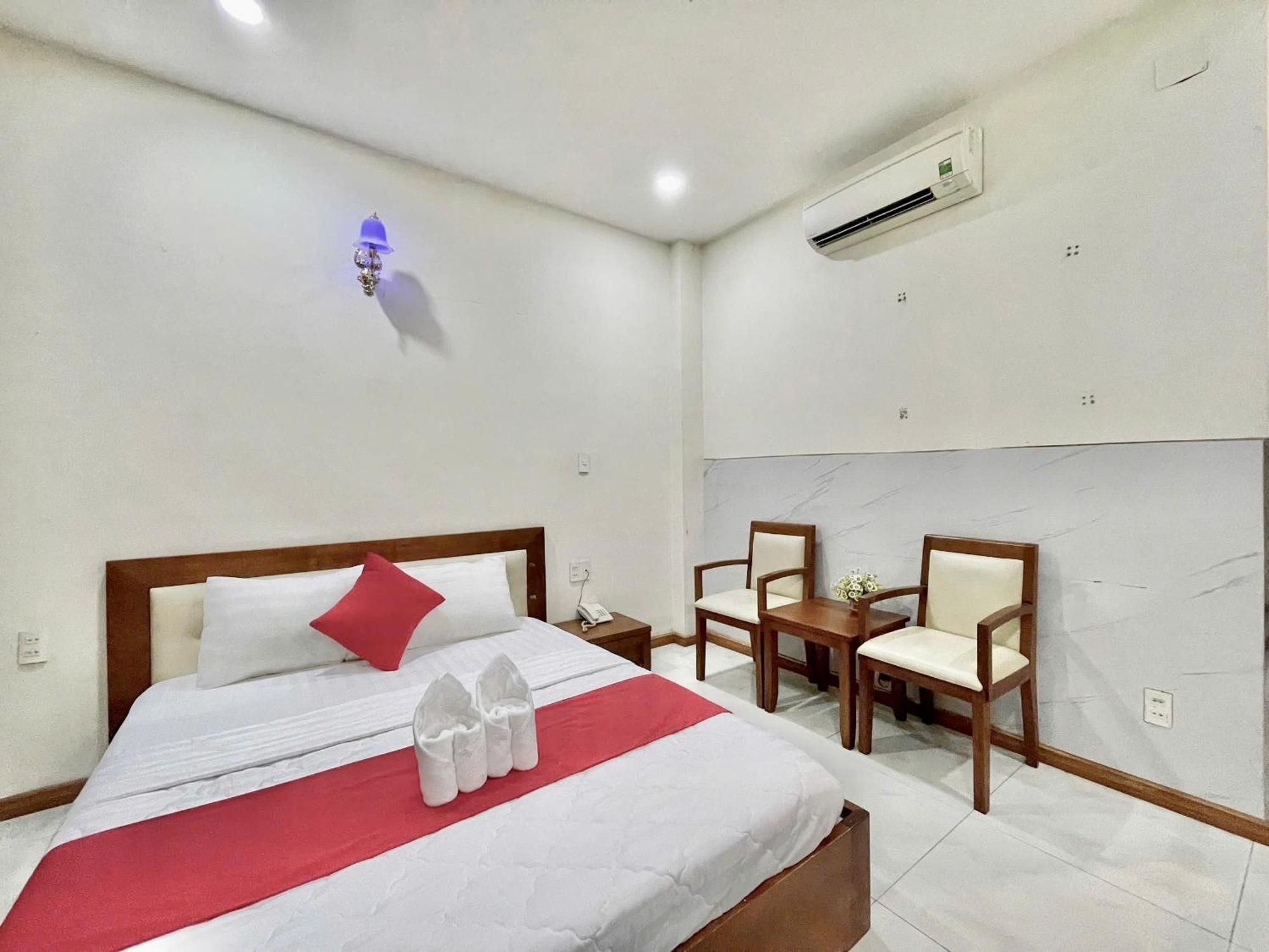 Nhu Y Hotel Ho Chi Minh City Bagian luar foto