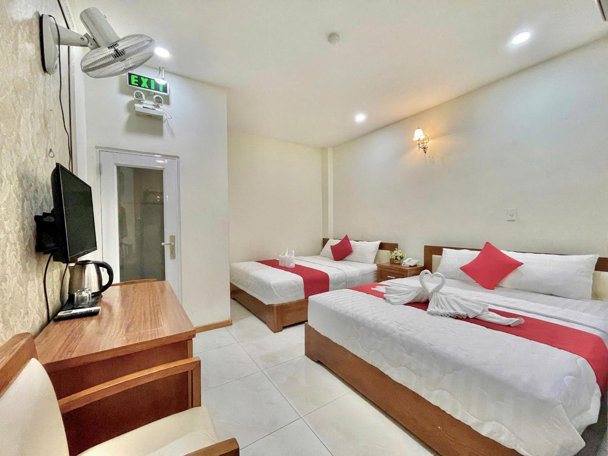 Nhu Y Hotel Ho Chi Minh City Bagian luar foto